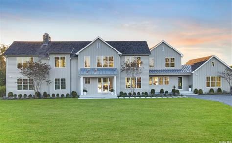 732 sagg rd sagaponack  Pondfront Sagaponack home relists for the same nearly $15M ask